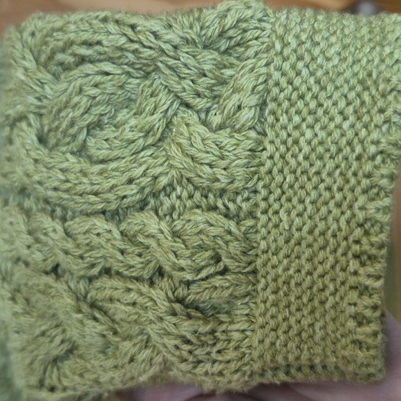 Made In Ireland. Blarney Knit Sweater - Picture 8 of 8